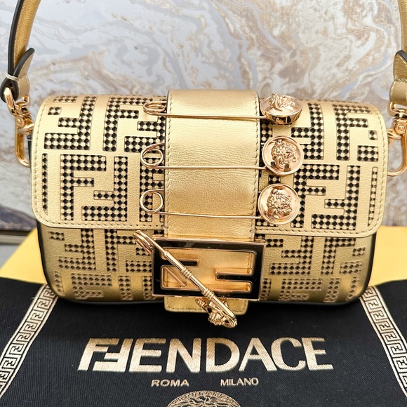 FENDI x VERSACE Fendace Logo Metallic Brooch Baguette NM Zucca Leather Mini Bag - Picture 4 of 15